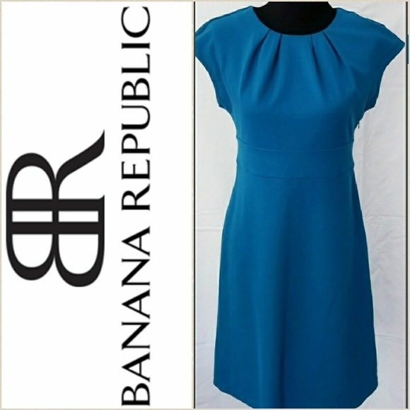 Banana Republic Dresses & Skirts - Banana Republic Teal Scoop Neck Sheath Dress